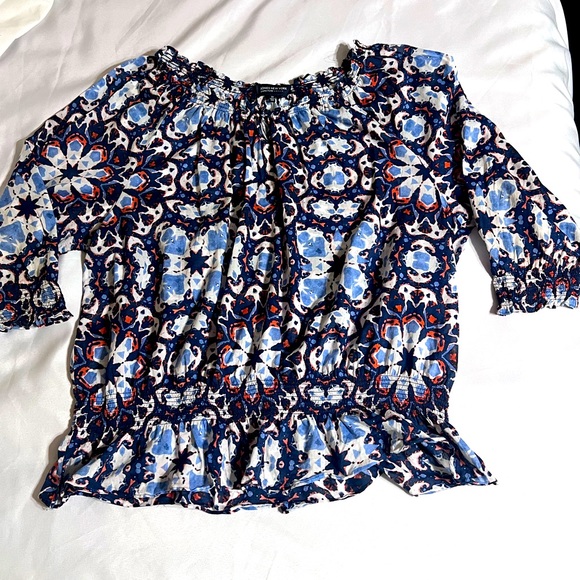 Jones New York Signature Woman blue print top. Elastic neck and waist. Size3X - Picture 3 of 6